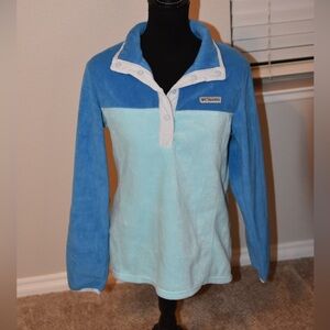 Columbia blue 1/4 button fleece, no signs of wear size medium